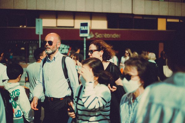 How do you choose the right furniture for a compact UK living room?